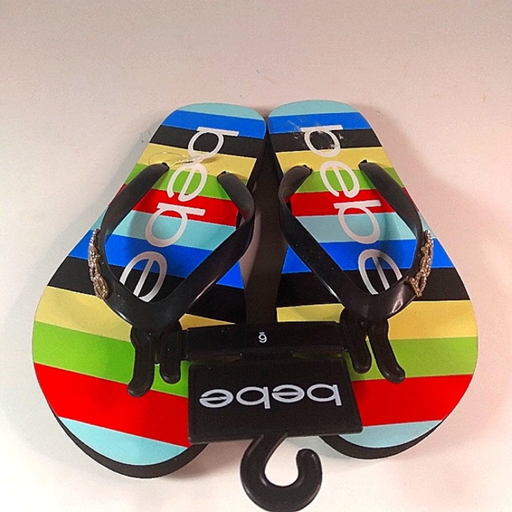 Bebe women minded flip flops size 6